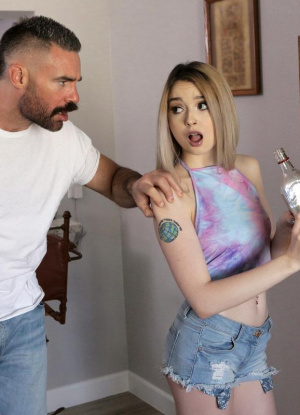 Непослушная падчерица наказана по полной отчимом фото 3