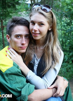 Анжелика обожает жесткий анал в любительском фото фото 3