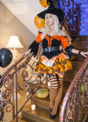 Русская чикса обожает анальную скачку фото 5