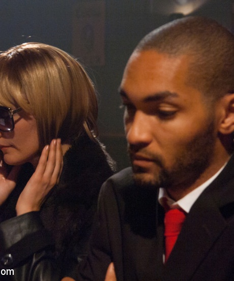 Бледную рыжеволосую заключают в рабство перед ее первым межрасовым трахом 1