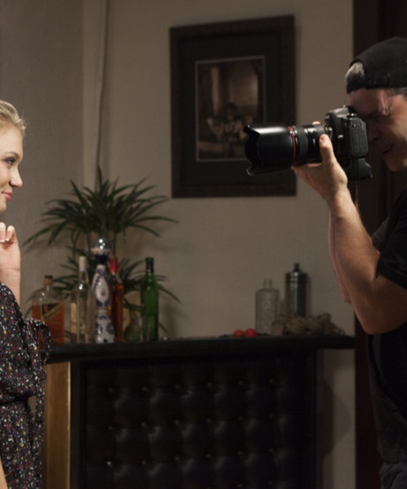 Молодую блондинку связывают веревкой перед вагинальным и анальным проникновением 1