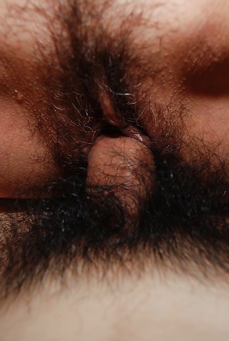 Азиатская тугая зрелая киска Сэцуко подвергается глубокому жесткому проникновению 14