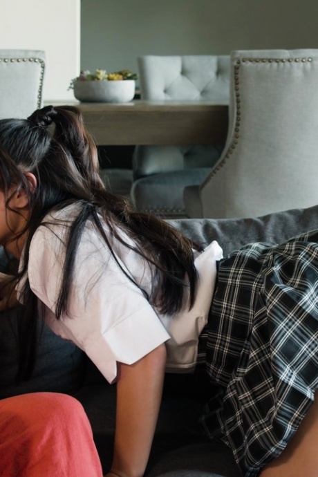 Твоя первая школьная форма, Сцена 01 8