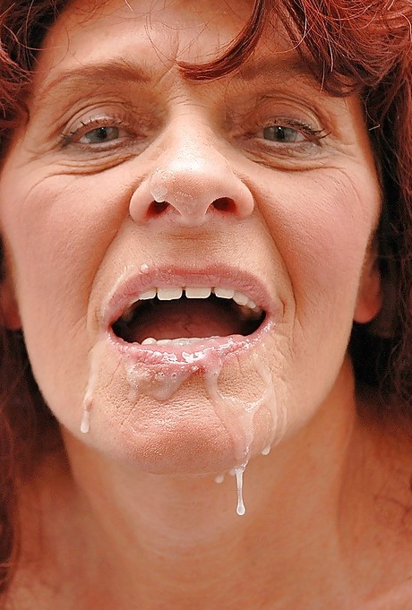 Похотливая рыжая бабуля сосет и трахается с твердым членом в ванне 16