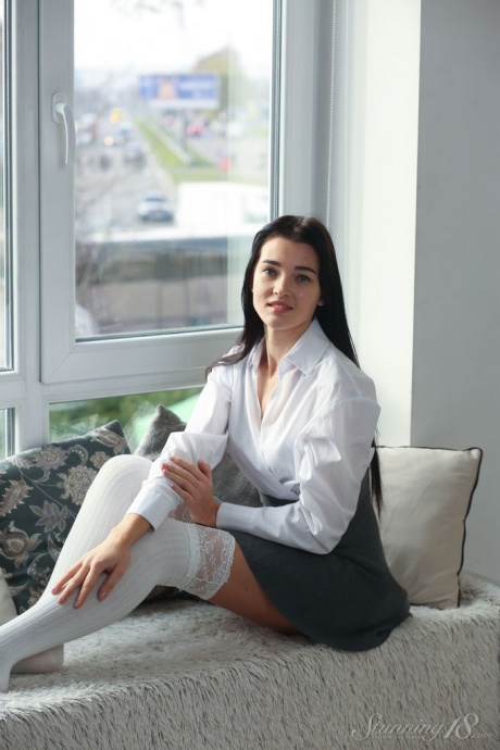 Потрясающий 18-летний Дилли 1