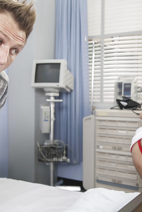 Марика Хасэ жестко сверлит свои любовные дырочки большим белым стояком 1