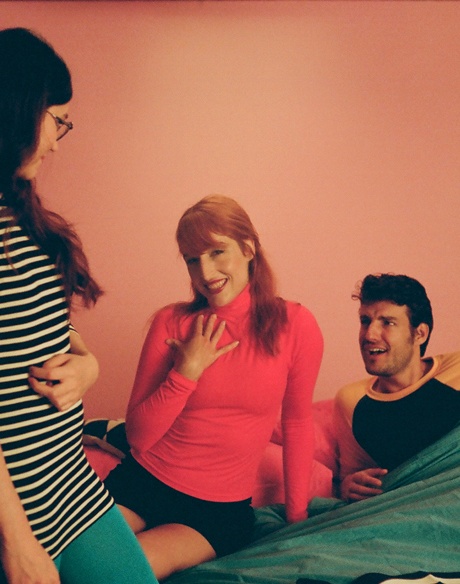 Группа похотливых самок из 70-х ублажает своих бойфрендов 6