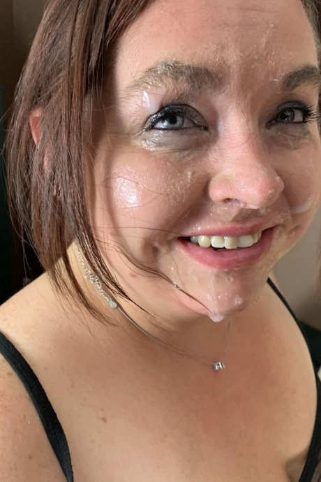 Сексуальная толстушки постарше Nebbw капает спермой со своего подбородка во время действия от первого лица 20