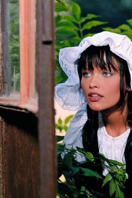 Таня Руссоф и ее друзья наряжаются в костюмы для косплея и трахаются как сумасшедшие 3