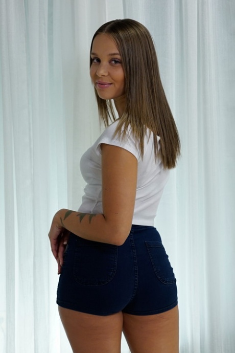 Девушка по соседству Лайза Роу оказывается вовлеченной в БДСМ на диване для кастинга 2