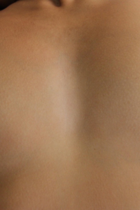 Азиатская любительница Энни сливает сперму со своего куста после траха от первого лица 11