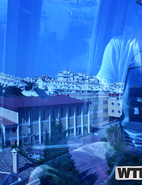 Стройная девушка Лейла участвует в домашнем сексе от первого лица со своим другом-мужчиной 16